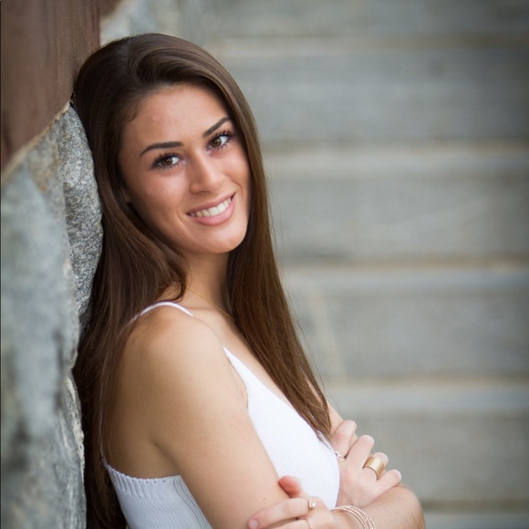 Meet your Posher, Ally - Picture 1 of 1